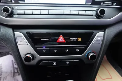 Hyundai Avante 2018, 96112 км, за 10200000 KRW - фото 10