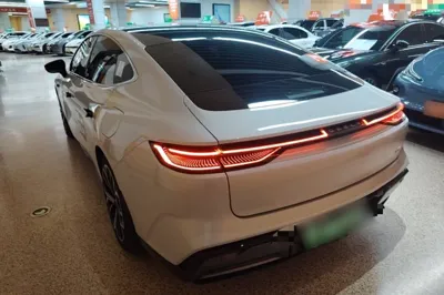Geely Galaxy E8 2025, 11600 км, за 147060.47 CNY