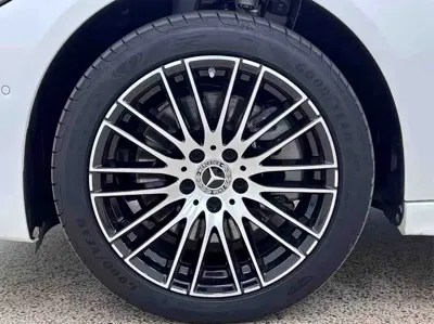 Mercedes-Benz C-Class 2024, 20000 км, за 216000 CNY