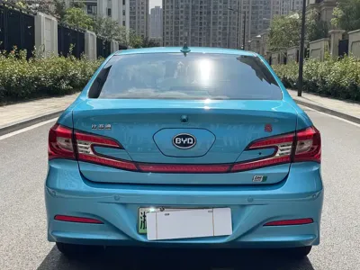 BYD Qin NEV 2016, 88000 км, за 32800 CNY - фото 4