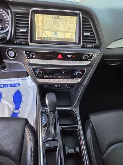 Hyundai Sonata 2018, 54592 км, за 13200000 KRW - фото 9