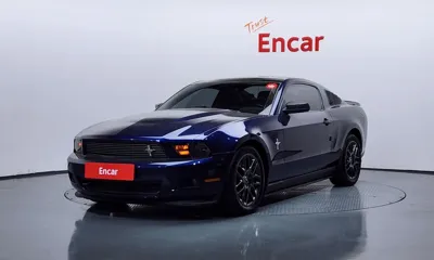 Ford Mustang · 2012 год