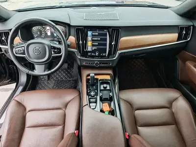Volvo S90 2020, 62000 км, за 109800 CNY - фото 12