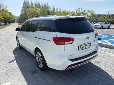 Kia Canival 2016, 86077 км, за 15500000 KRW - фото 7