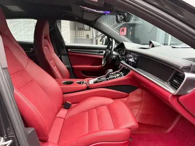 Porsche Panamera 2019, 120000 км, за 441800 CNY - фото 5