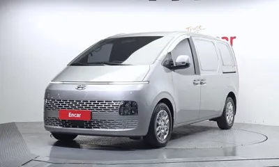 Hyundai Staria · 2022 год