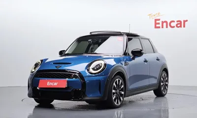 MINI Cooper · 2022 год