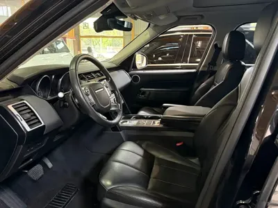 Land Rover Discovery 2017, 65000 км, за 159800 CNY