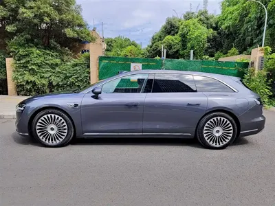 享界 享界S9T 2025, 7000 км, за 278800 CNY