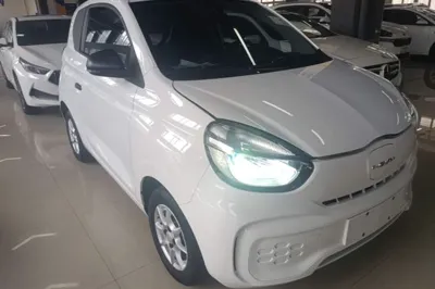 Roewe Clever 2022, 35100 км, за 42443.66 CNY