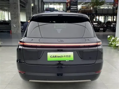 Li Auto Li L9 2025, 17100 км, за 342800 CNY