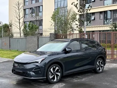 Arcfox Alpha T5 · 2025 год