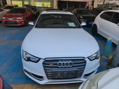 Audi S5 2016, 111199 км, за 114532.19 CNY