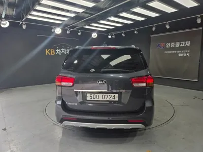 Kia Canival 2016, 127253 км, за 9700000 KRW