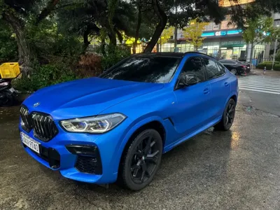 BMW X6 2023, 30300 км, за 93130000 KRW