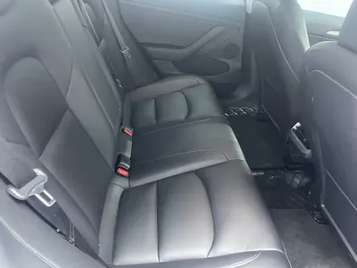 Tesla Model 3 2023, 40000 км, за 82700 CNY - фото 11