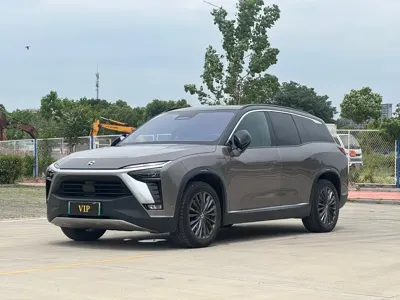 Nio ES8 · 2022 год