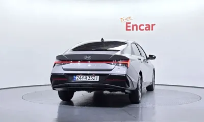 Hyundai Avante 2024, 9521 км, за 21800000 KRW