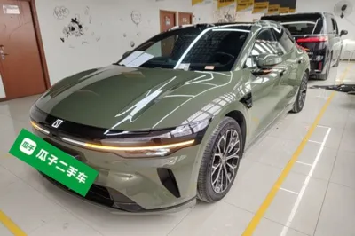 Zeekr 007GT · 2025 год
