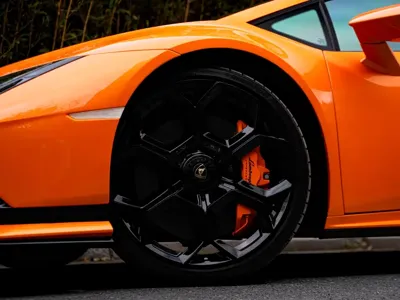 Lamborghini Huracán 2025, 900 км, за 2897700 CNY - фото 9