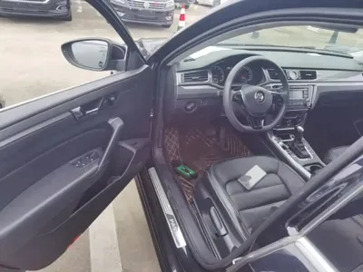 Volkswagen Passat 2019, 137000 км, за 48300 CNY - фото 16