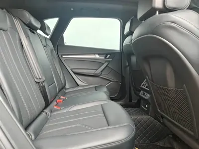 Audi Q5L 2024, 18900 км, за 205799 CNY - фото 9