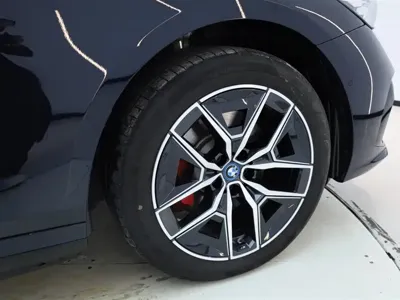 BMW i5 2025, 12800 км, за 239000 CNY - фото 9