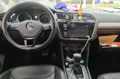 Volkswagen Tiguan L 2019, 75800 км, за 78584.52 CNY - фото 9