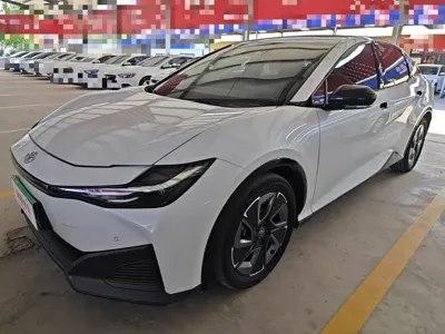 Toyota bZ3 · 2023 год