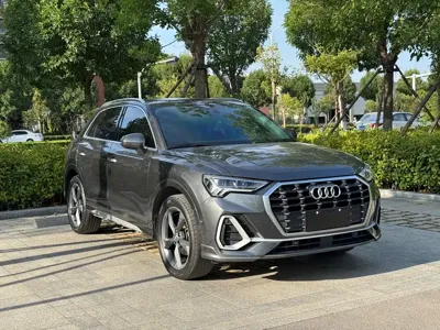 Audi Q3 2021, 75000 км, за 128800 CNY
