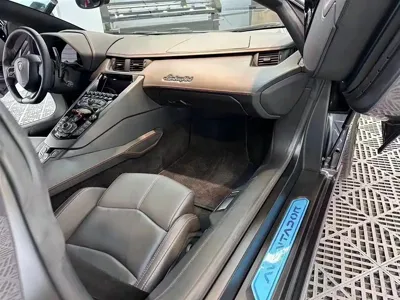 Lamborghini Aventador 2012, 27000 км, за 1999000 CNY - фото 8