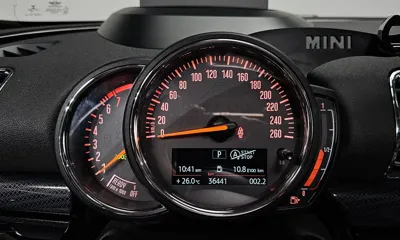 MINI Clubman 2020, 36441 км, за 11648.23 USD - фото 8