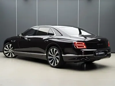 Bentley Flying Spur 2023, 98000 км, за 1880000 CNY - фото 5