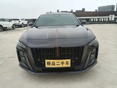 Hongqi Hongqi H5 2025, 10000 км, за 100800 CNY