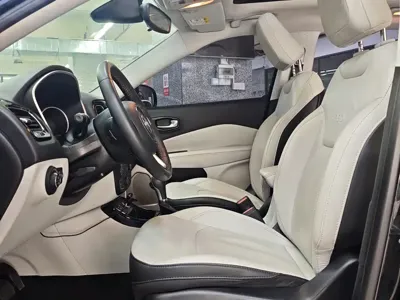 Jeep Compass 2017, 60599 км, за 39800 CNY