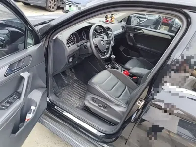 Volkswagen Tiguan L 2019, 73700 км, за 70800 CNY - фото 16
