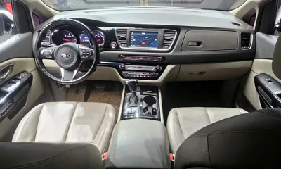 Kia Canival 2016, 177732 км, за 8900000 KRW - фото 7