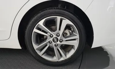 Hyundai Avante 2018, 68319 км, за 12000000 KRW - фото 21