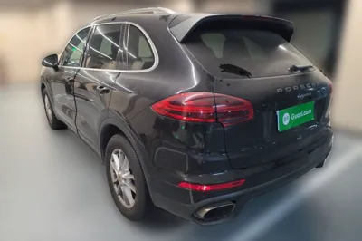 Porsche Cayenne 2016, 118500 км, за 184986.34 CNY