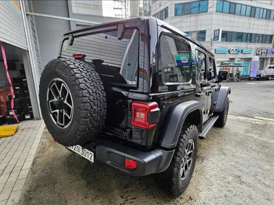 Jeep Wrangler 2025, 2823 км, за 74000000 KRW