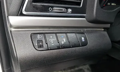 Hyundai Avante 2016, 90001 км, за 9900000 KRW - фото 16