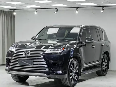 Lexus LX 2024, 45000 км, за 935000 CNY