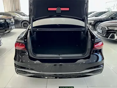 Audi A7L 2025, 9000 км, за 340300 CNY - фото 24