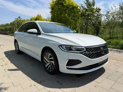 Volkswagen Lavida 2023, 45000 км, за 83800 CNY - фото 3