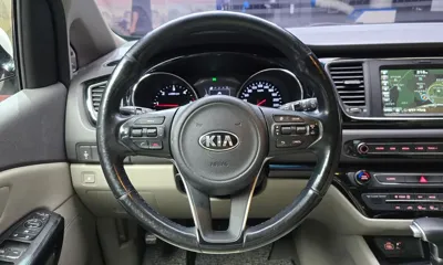 Kia Canival 2017, 147194 км, за 10800000 KRW - фото 13