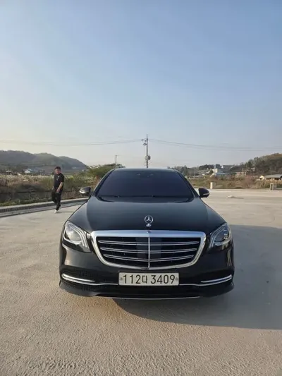 Mercedes-Benz S-Class · 2020 год