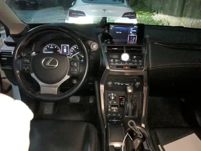 Lexus NX 2017, 98300 км, за 98087.78 CNY - фото 10