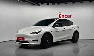 Tesla Model Y · 2022 год