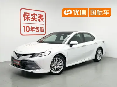 Toyota Camry · 2018 год