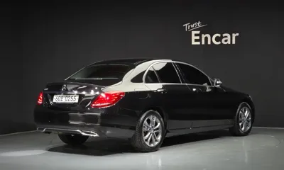 Mercedes-Benz C-Class 2017, 158115 км, за 9900000 KRW